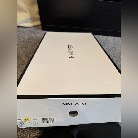 NWT Nine West Calla Pointed-Toe Tall Women’s Boots Gray Knee-High 8 1/2 M - Picture 9 of 9